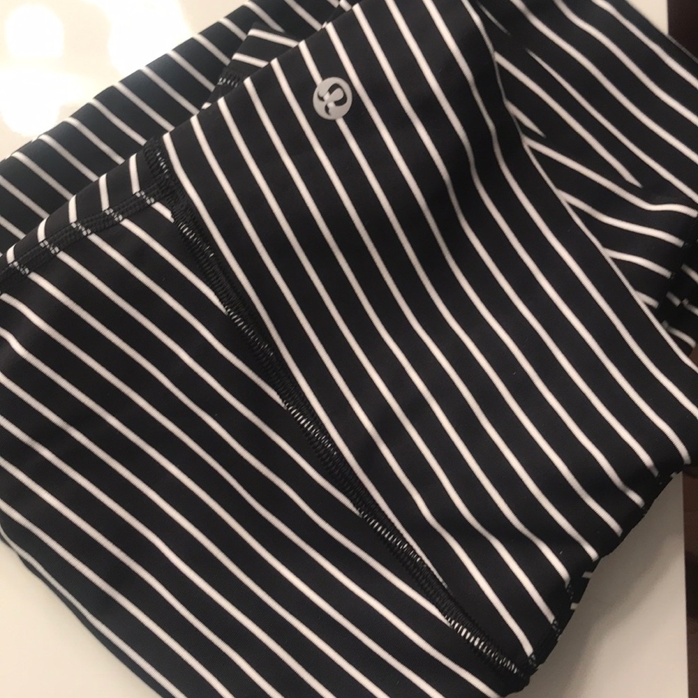 Lululemon Wunder Under size 10
